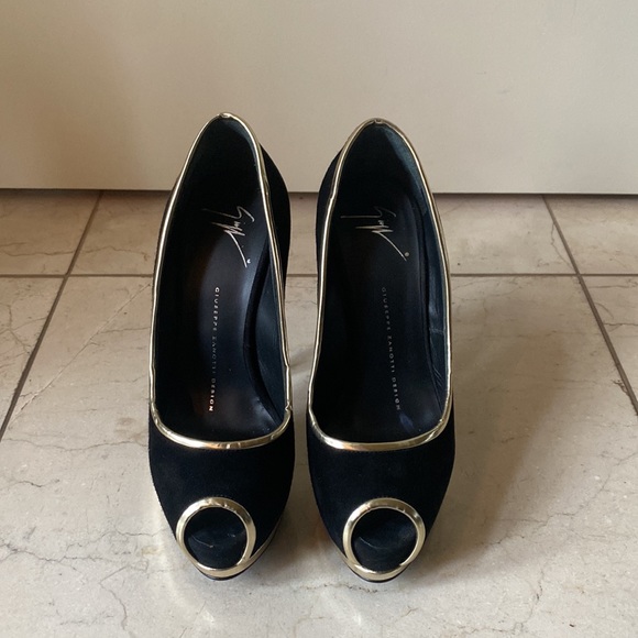 Giuseppe Zanotti Suede Platform Heels - Picture 2 of 7